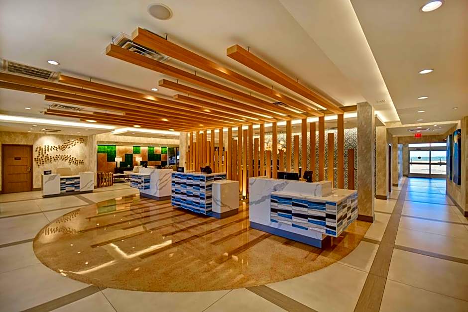 DoubleTree by Hilton Virginia Beach Oceanfront South