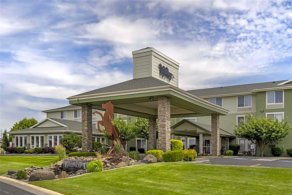 Best Western Bronco Inn