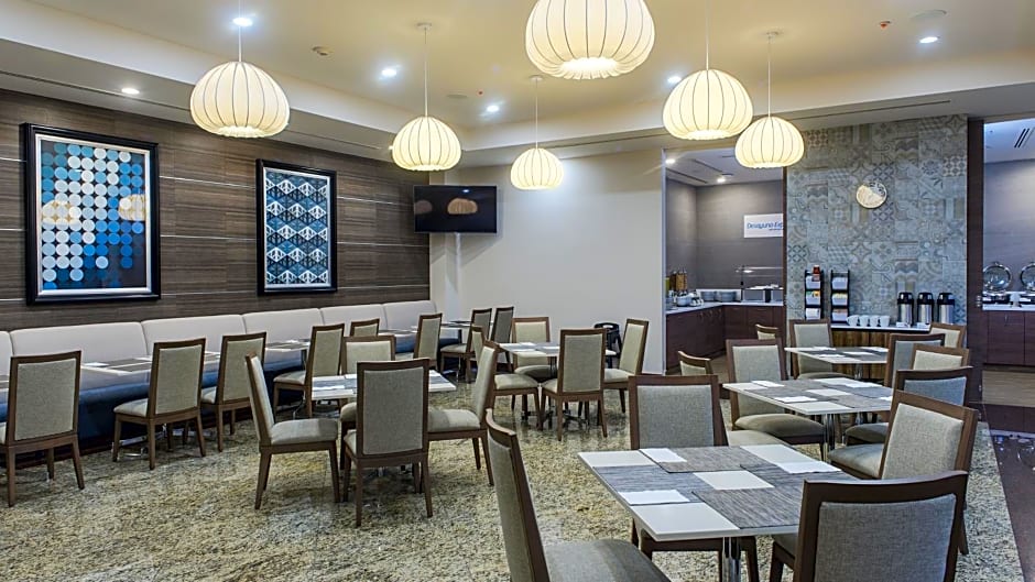 Holiday Inn Express Mexico - Toreo By IHG
