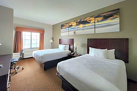 Queen Room with Two Queen Beds - Non-Smoking