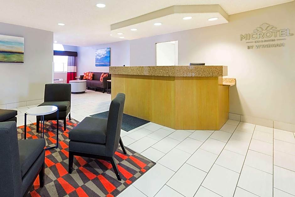 Microtel Inn & Suites By Wyndham Pueblo