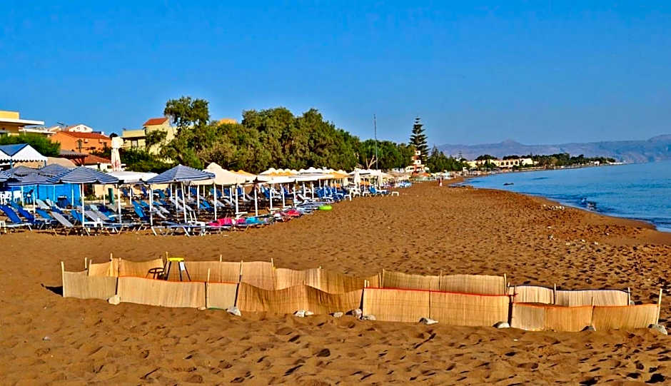 Vetoulas Suites n Studios in Stalos beach