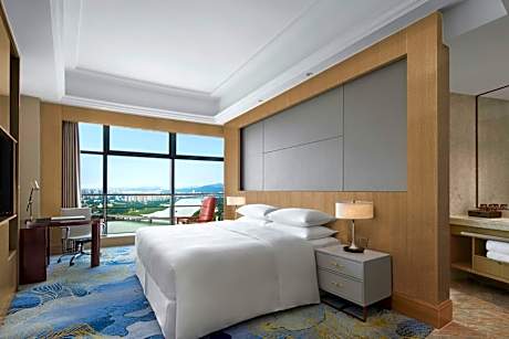 Executive Room with King-bed