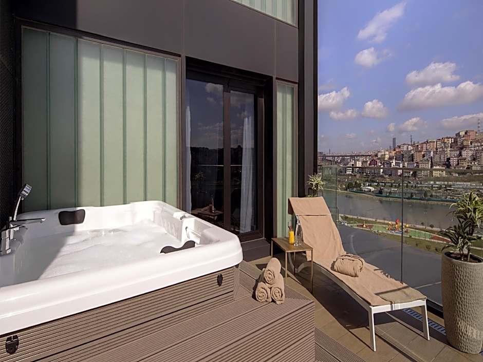 Movenpick Istanbul Hotel Golden Horn