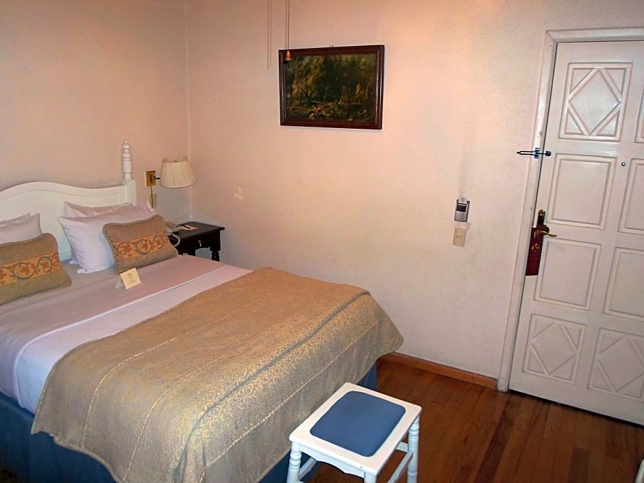 Hotel Virrey De Mendoza