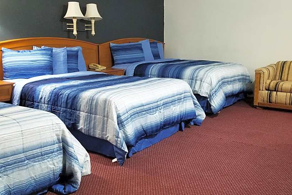 Sky-Palace Inn & Suites Hutchinson