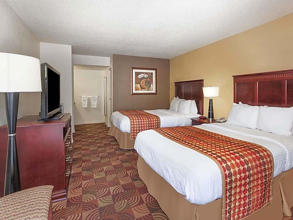 Photo 1 of 10 of 2 Double Beds, Nonsmoking