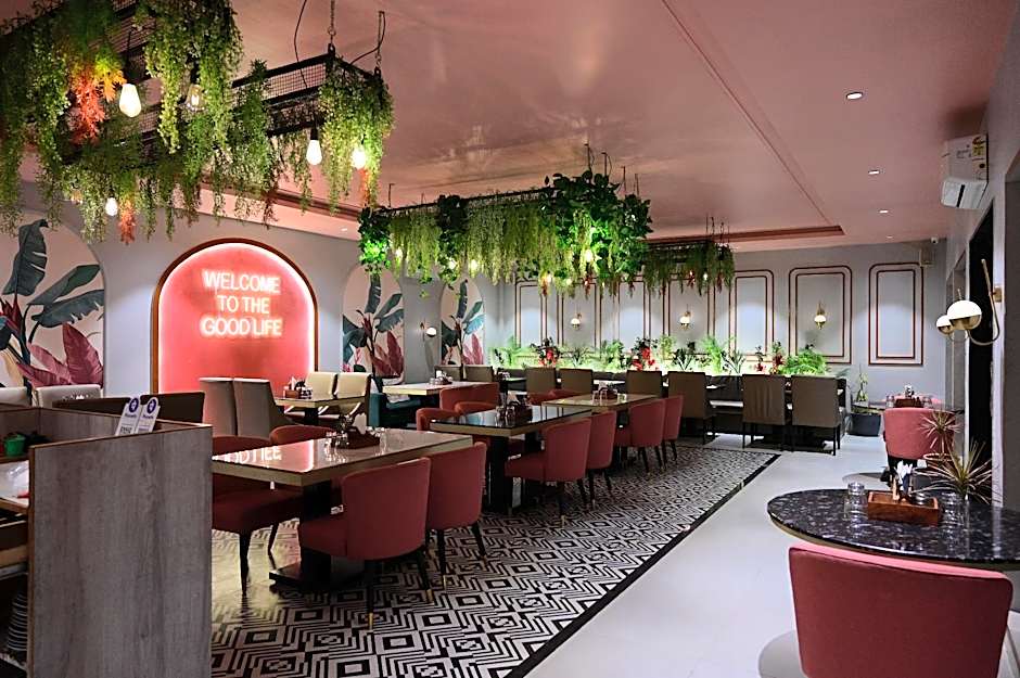 The Ambassador - Hotel & Conference Center