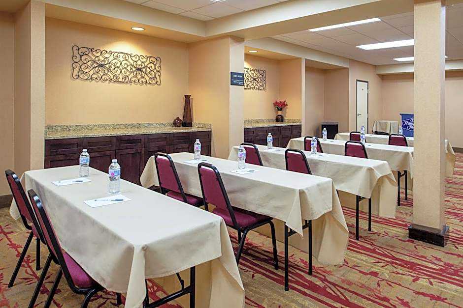 Hampton Inn By Hilton Albuquerque-University/Midtown