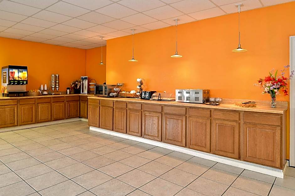 Americas Best Value Inn Tulsa at I-44