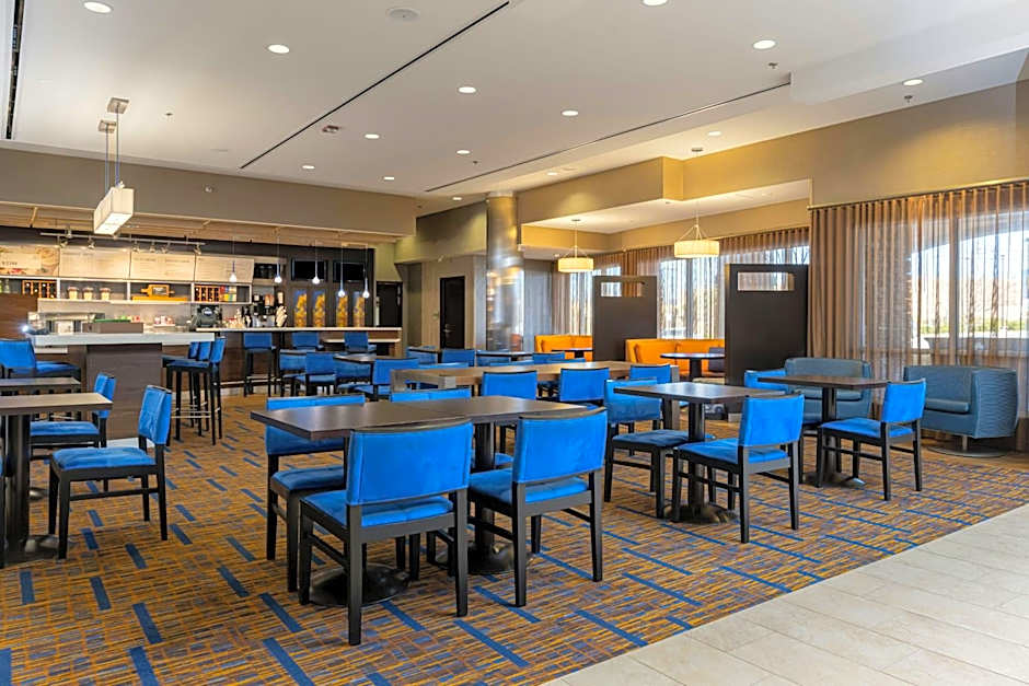 Courtyard by Marriott Asheville Airport