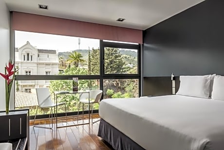 double or twin room with view