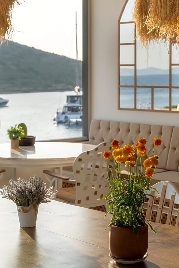Liman Hotel Gumusluk
