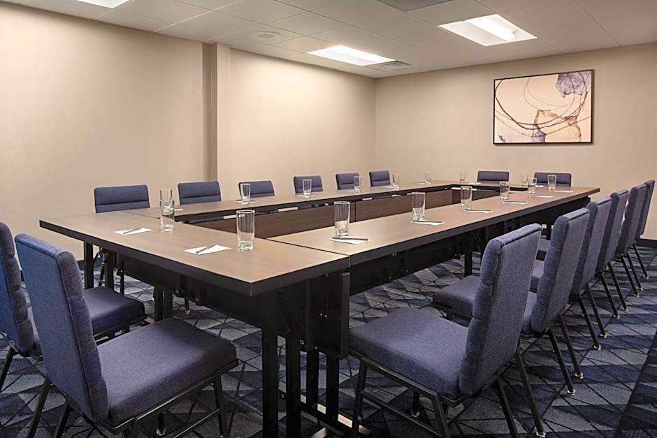 Courtyard by Marriott Fresno
