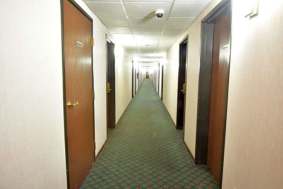 Super 8 by Wyndham Springfield/Battlefield