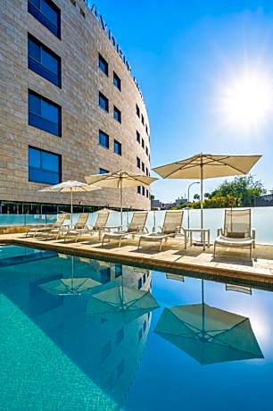 Hotel Maydrit Airport