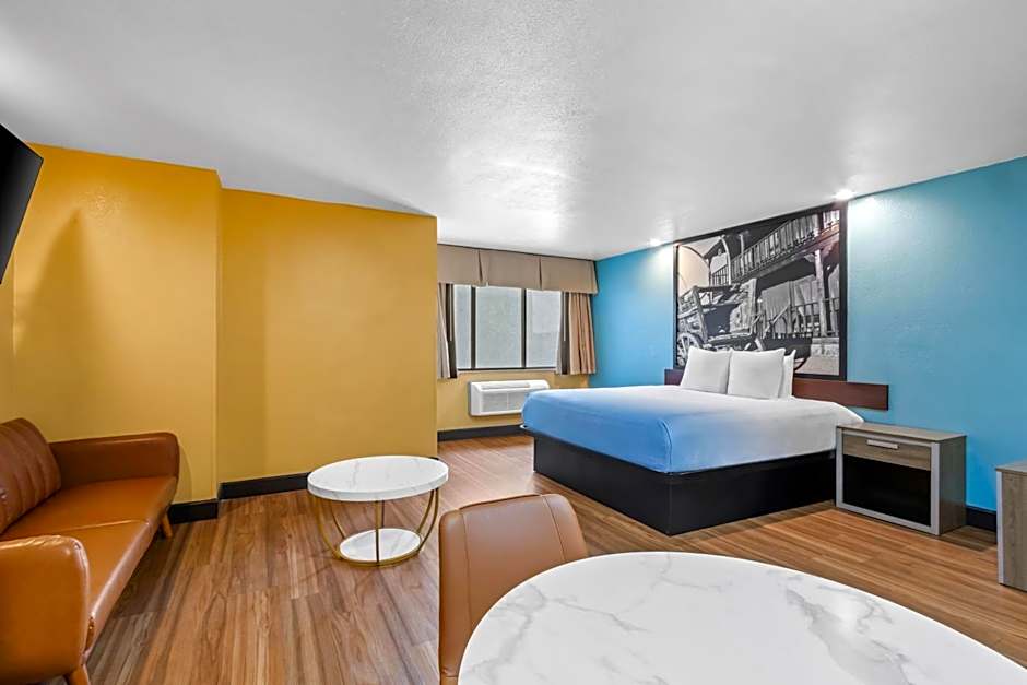 Super 8 by Wyndham - Mesa/Gilbert