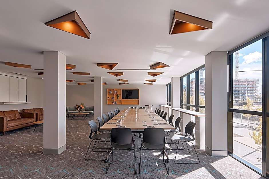 Rydges Perth Kings Square