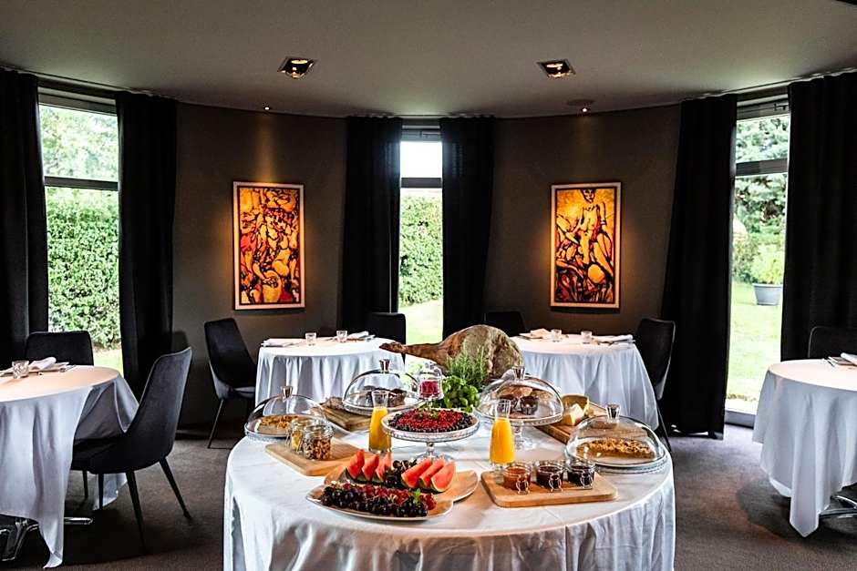 DAM boutique hotel & restaurant