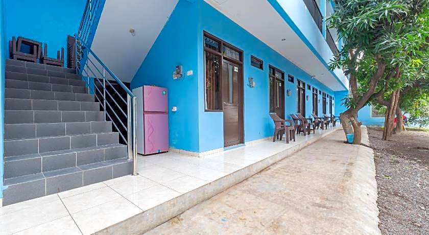 RedDoorz Syariah near Alun Alun Palimanan