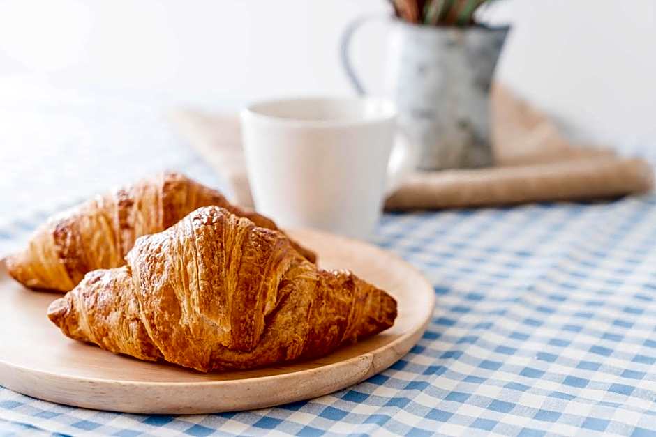 Goodfellas Thong lo Hostel #Check in time needed#