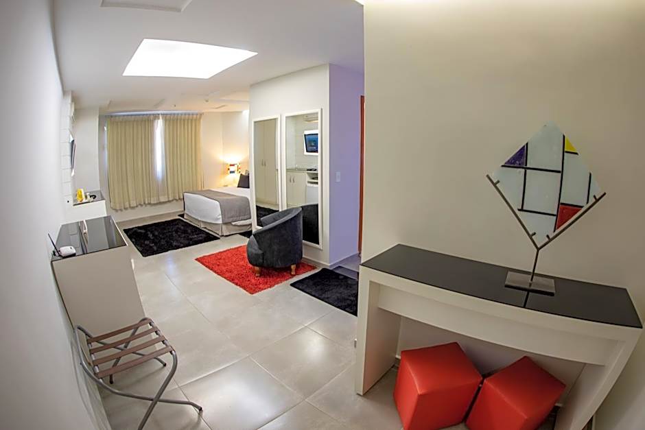 Mondrian Suite Hotel