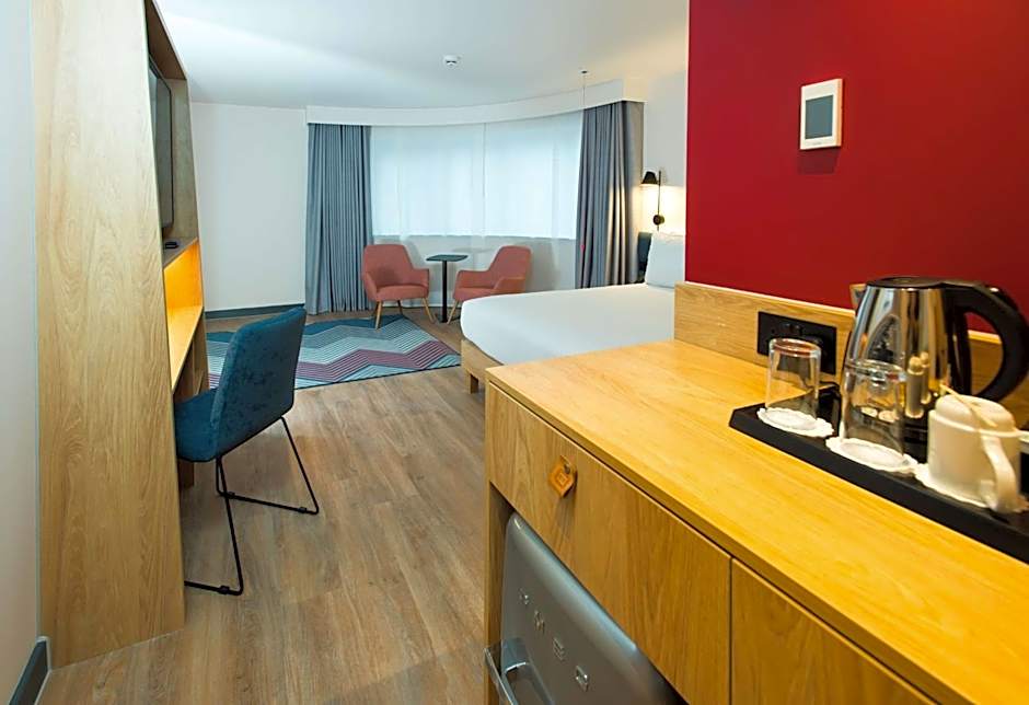 Hampton by Hilton London Park Royal