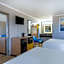 Days Inn & Suites by Wyndham Fayetteville NW Ft Bragg