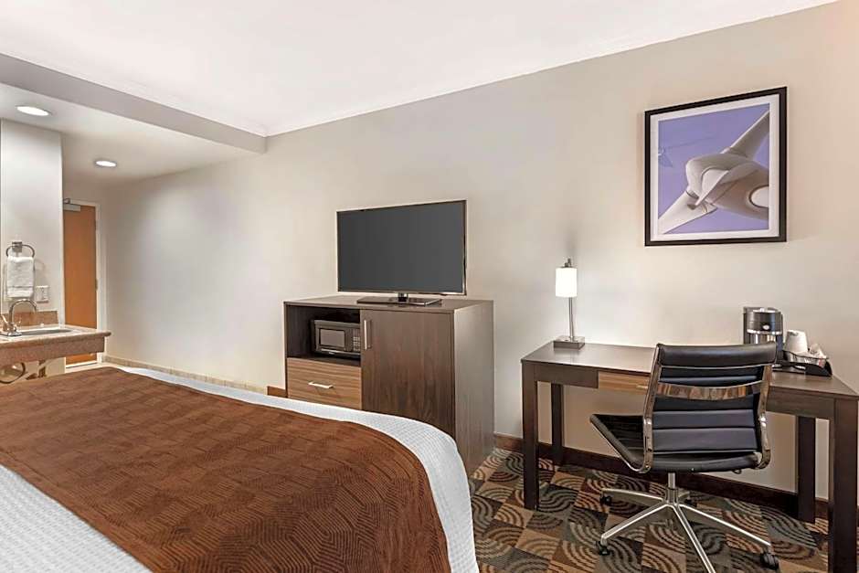 Best Western Plus Country Park Hotel