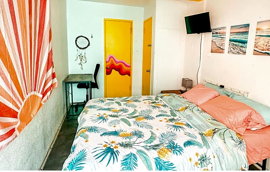 ITH Beach Bungalow Surf Hostel San Diego Adults Only