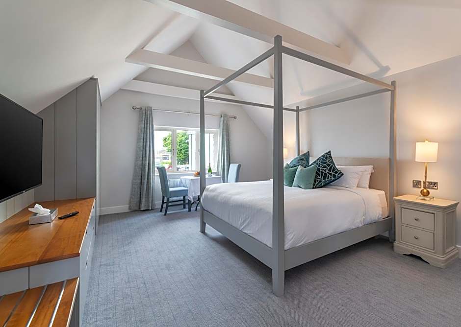Photo 1 of 4 of Executive Suite