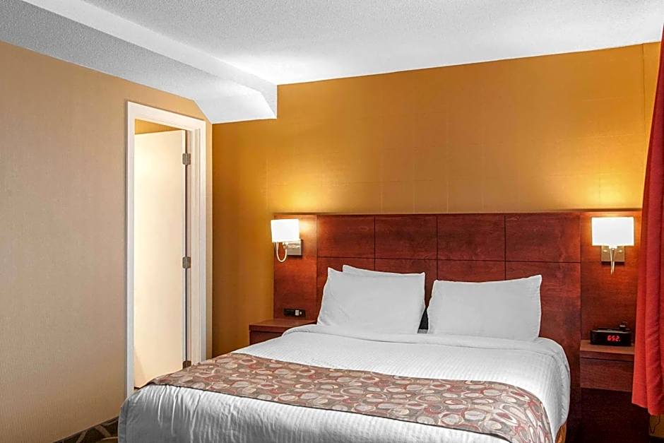 Quality Hotel & Suites Gander