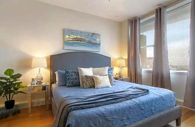 Amazing Condos Beautiful View 2 Blocks To French Quarter, Small Rooftop Pool, Gym, Seanger Theater, Super Dome, And Bourbon St