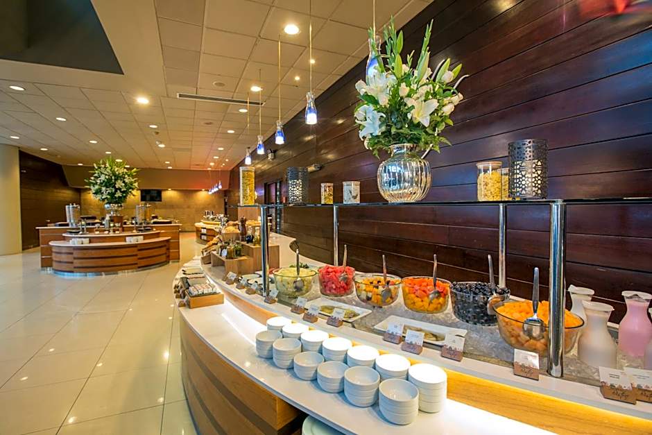 Delfines Hotel & Convention Center