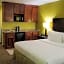 Holiday Inn Express Hotel & Suites Waller