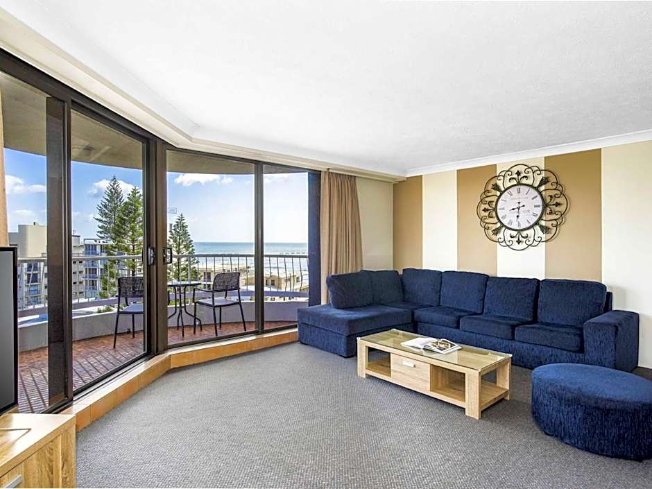 BreakFree Acapulco Surfers Paradise