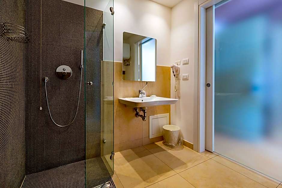 Zeus Residence Hotel