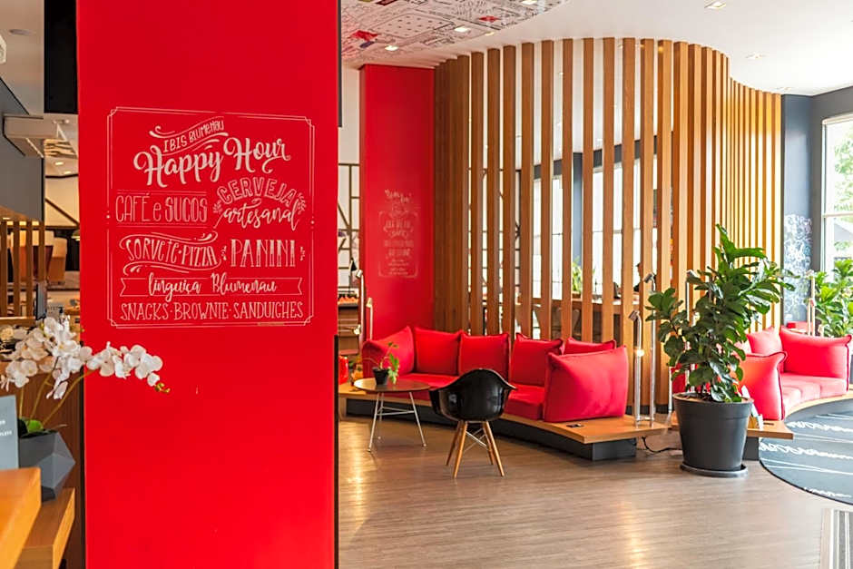 Ibis Blumenau