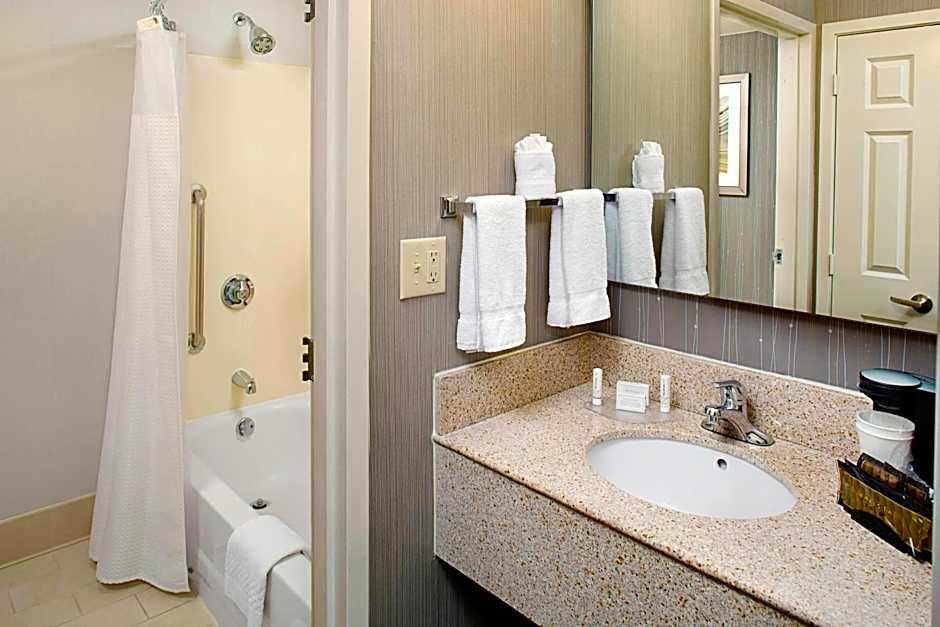 Courtyard by Marriott Durham Near Duke University/Downtown