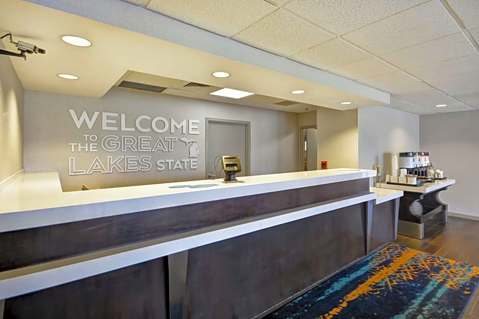 Hampton Inn By Hilton Detroit/Madison Heights/South Troy