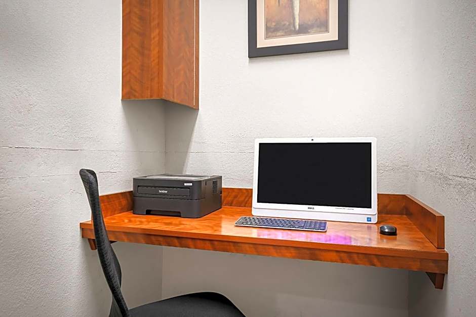 La Quinta Inn & Suites by Wyndham Stonington