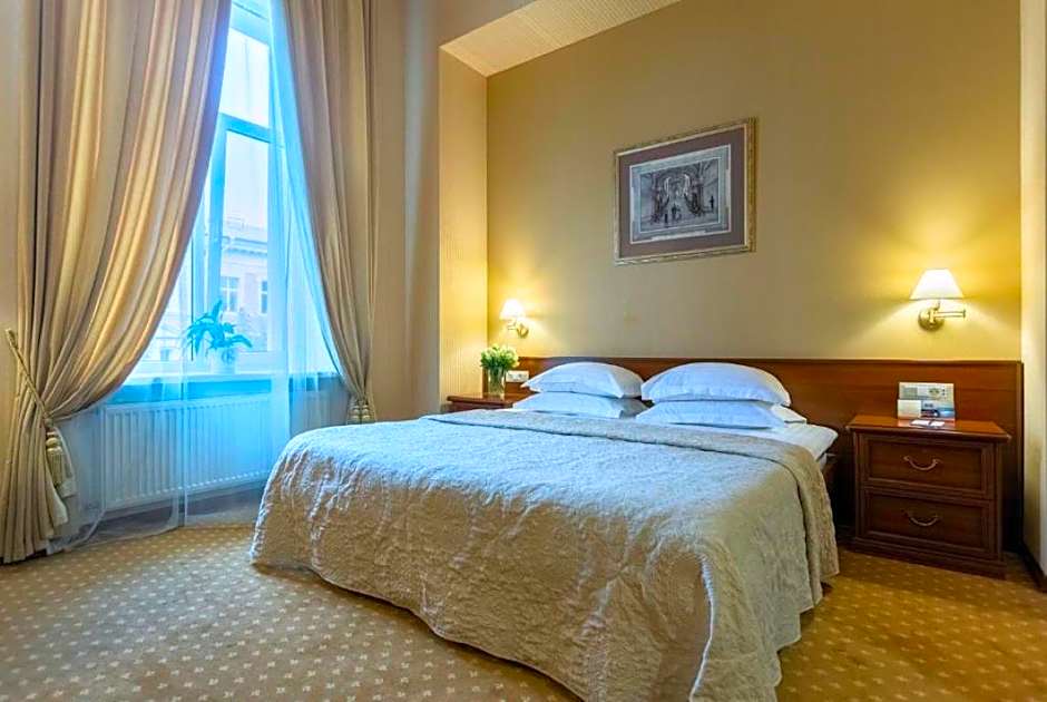 Continental Hotel in Odesa