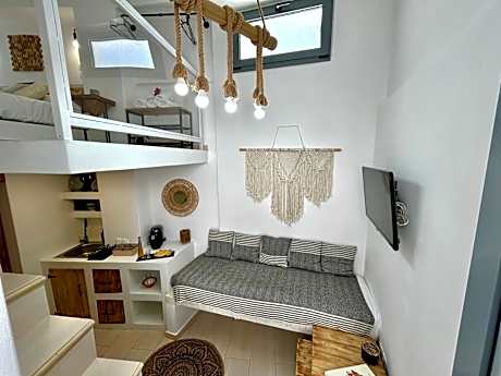 Studio - Split Level