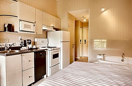 Pinnacle Hotel Whistler