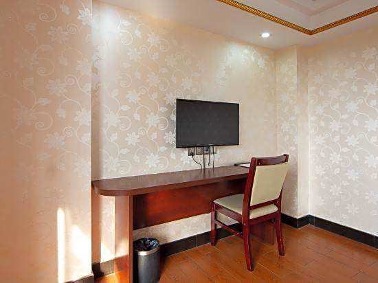 Huifeng Hotel