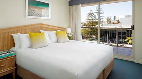 3-Bedroom Water View Apartment