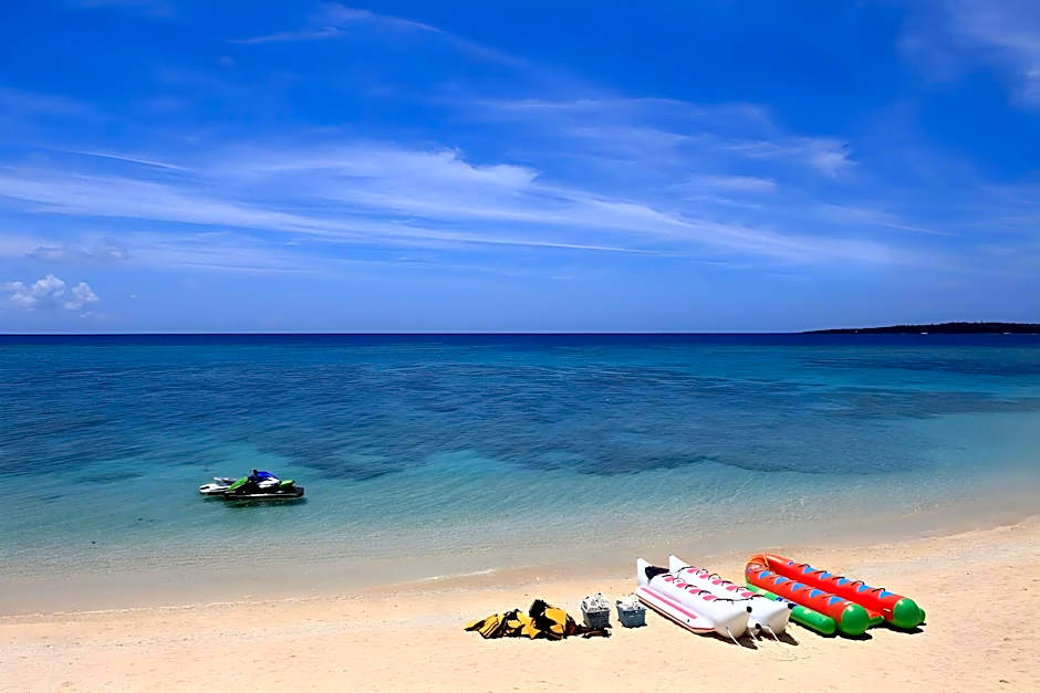 Churaumi On The Beach Motobu