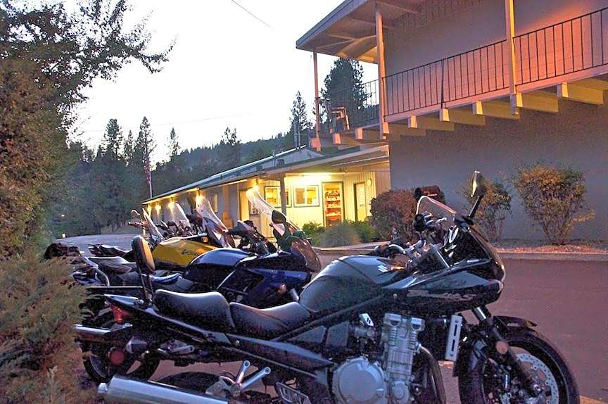 Konkolville Motel