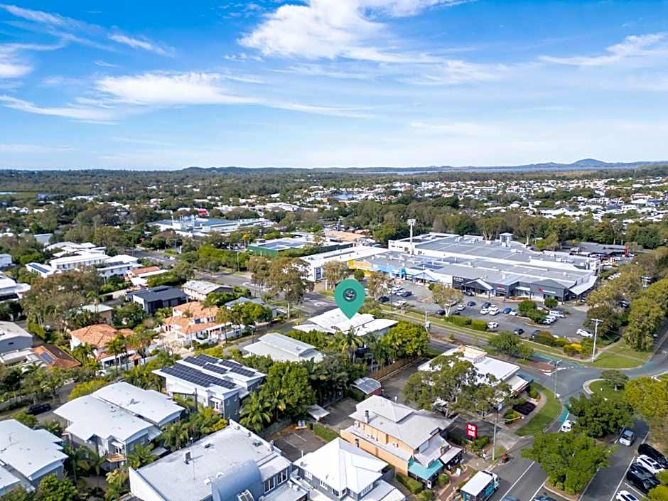 Noosa River Sandy Shores Hotel
