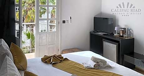 Triple Room - Patio View
